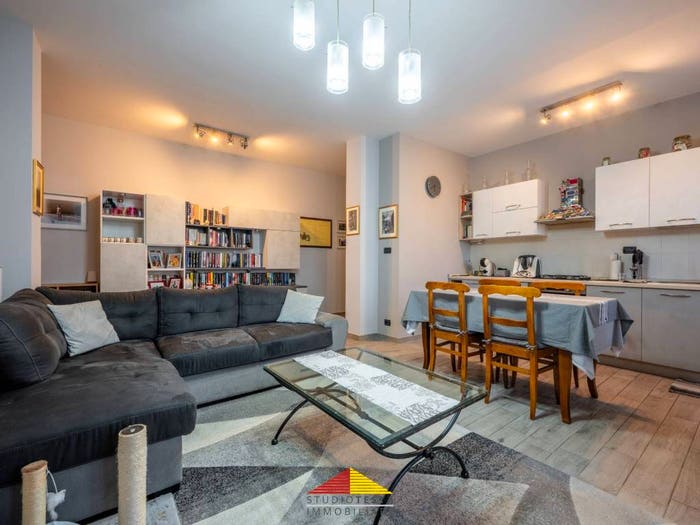 Appartamento quadrilocale in vendita in Via Fratelli Biazaci, Centro, Busca