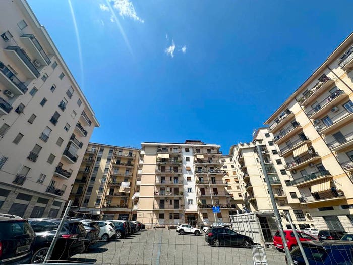 Appartamento trilocale in vendita in Via delle Medaglie d'Oro, Centro, Cosenza