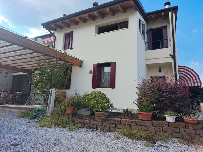 Casa con 5 locali in vendita in Via Bacchieghe, Centro, Montebelluna
