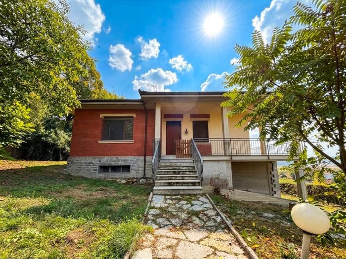 Casa trilocale in vendita in Palazzo, Centro, Rovescala