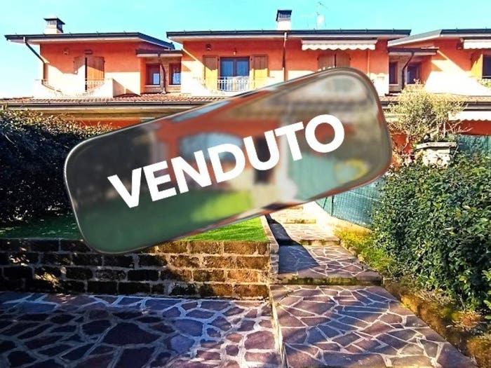 Casa trilocale in vendita in Pognano