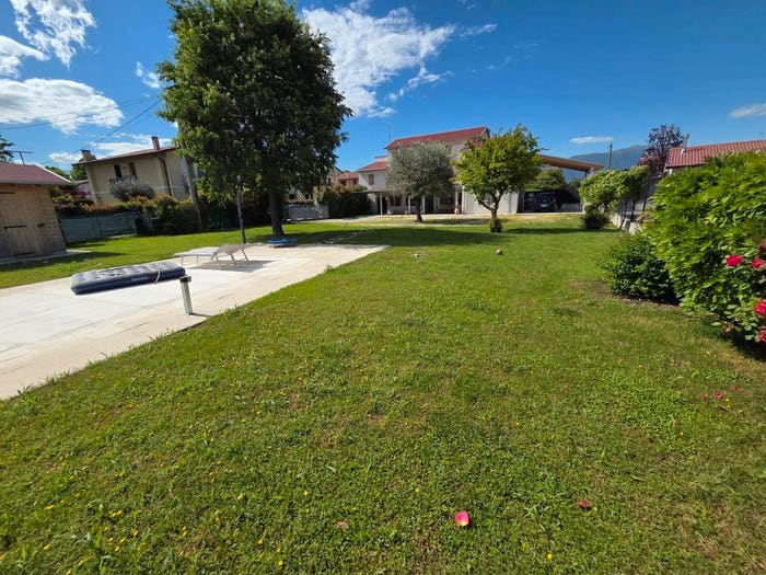 Casa con 6 locali in vendita in Via Dante Alighieri, Loria Bessica, Loria