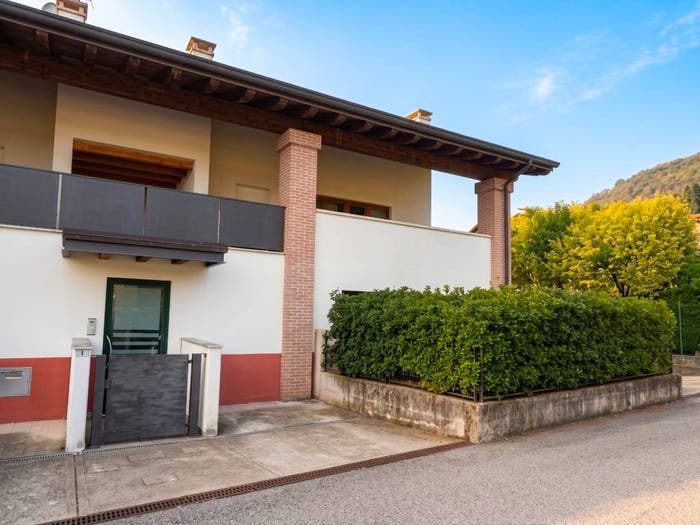 Appartamento quadrilocale in vendita in Via Roncalti, Centro, Schio