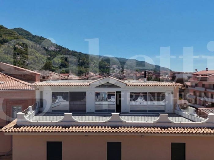 Casa quadrilocale in vendita in VIA NUOVA, Centro, Amantea