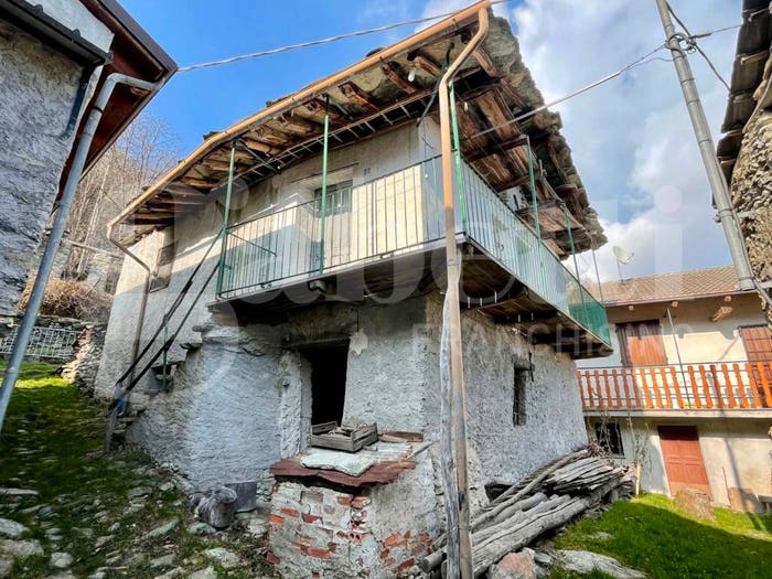 Casa quadrilocale in vendita in Borgata Pratobottrile, Condove