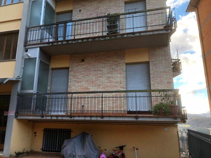 Appartamento quadrilocale in vendita in Via Fabio Filzi, Centro, Amandola