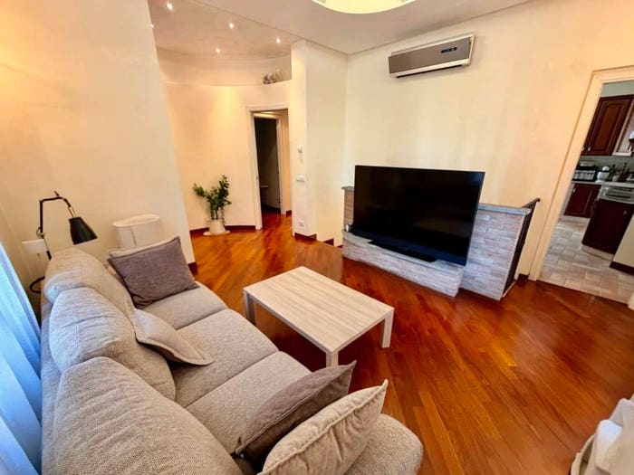Appartamento trilocale in vendita in Via Montebello, Infrangibile, Piacenza