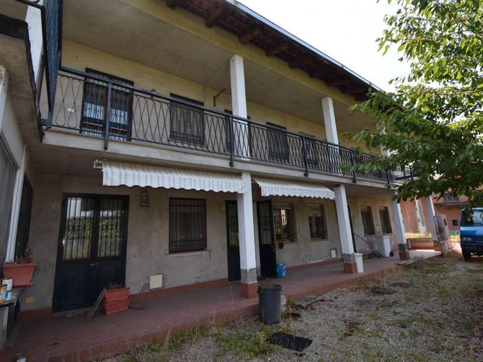 Casa con 6 locali in vendita in Frazione San Rocco, Montaldo Roero