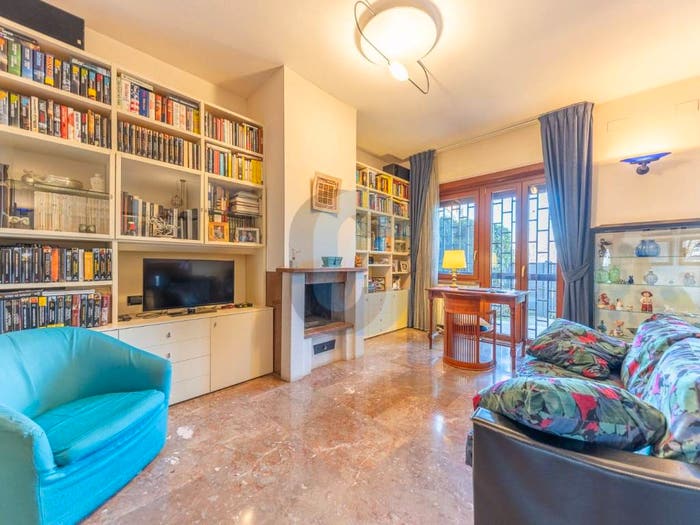 Appartamento con 5 locali in vendita in Via Vecchia di Grottaferrata, Semicentro, Marino