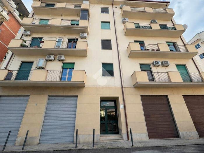 Appartamento bilocale in vendita in Via dei Mille, Panebianco Tribunale, Cosenza