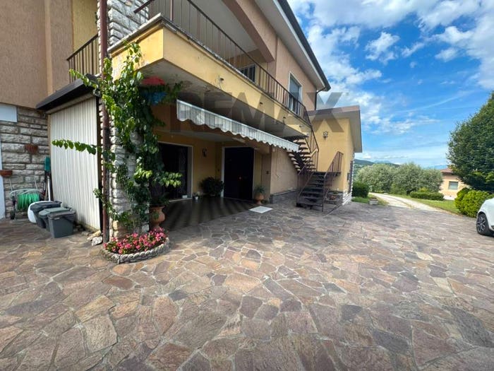 Casa con 5 locali in vendita in via xx settembre, Berana, Serle