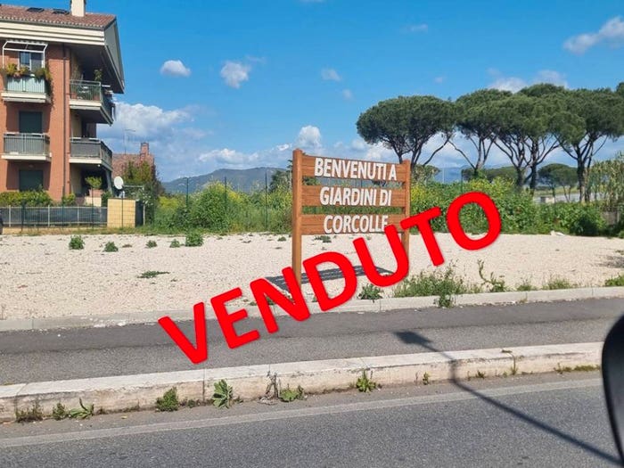 Appartamento trilocale in vendita in Via Staffolo, Corcolle, Roma
