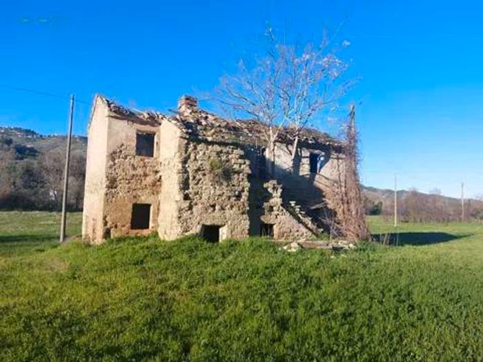 Casa quadrilocale in vendita in Contrada Fiorano No Number, Ripatransone