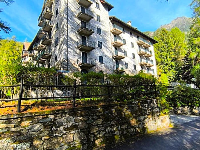 Appartamento bilocale in vendita in Via Franco Sampietro, Centro, Chiesa in Valmalenco