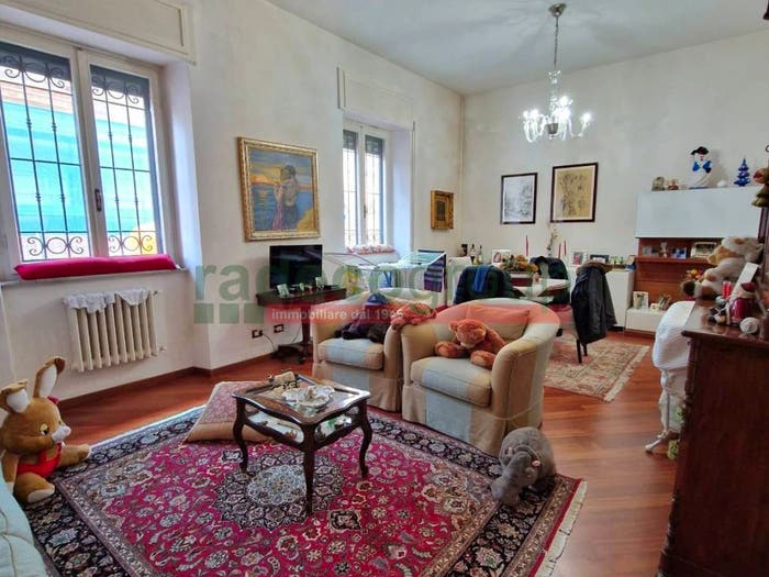 Appartamento con 5 locali in vendita in Via delle Grazie, Calzabigi, Livorno