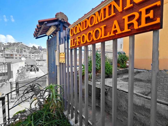 Appartamento quadrilocale in vendita in Via Saponara, Annunziata Bassa, Messina