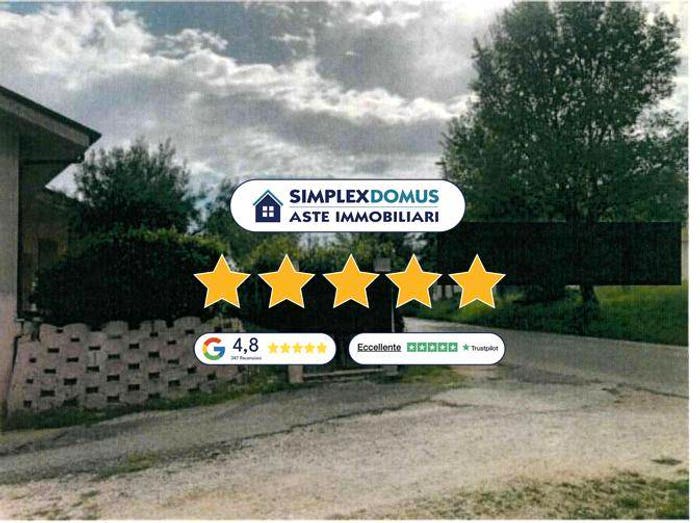 Casa con 5 locali in vendita in CONTRADA LARCIANO, Monte Vidon Corrado