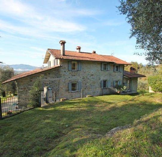 Casa con 6 locali in vendita in Montecorto, Fivizzano