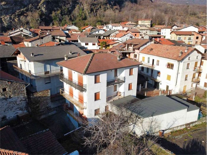 Casa con 6 locali in vendita in Ivrea, Tavagnasco