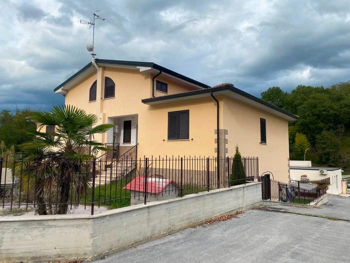 Appartamento con 5 locali in vendita in Via Gradelle, Cantalupo nel Sannio