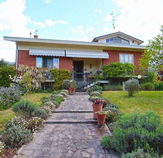 Casa con 6 locali in vendita in Località Mochignano Di Sotto, Bagnone