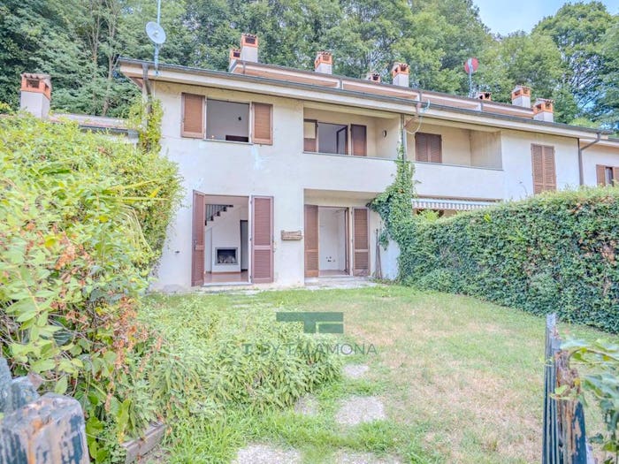 Appartamento trilocale in vendita in Via Canton di Corte, Cerro, LavenoMombello