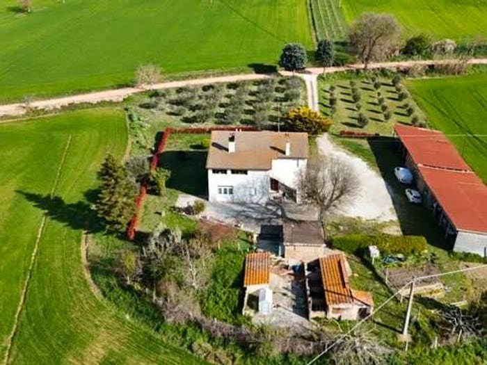 Casa con 6 locali in vendita in Viale Giulio Girotti, Montegranaro