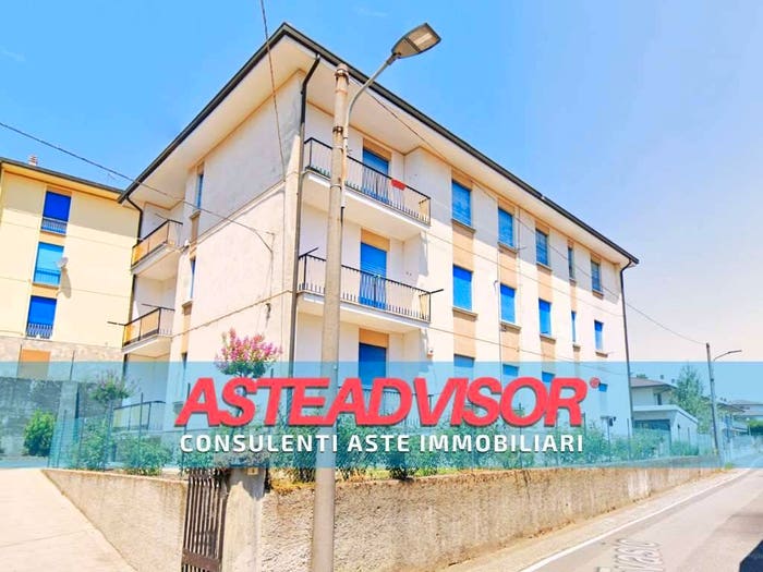 Appartamento con 5 locali in vendita in Strada Sant'Evasio, Centro, Ovada