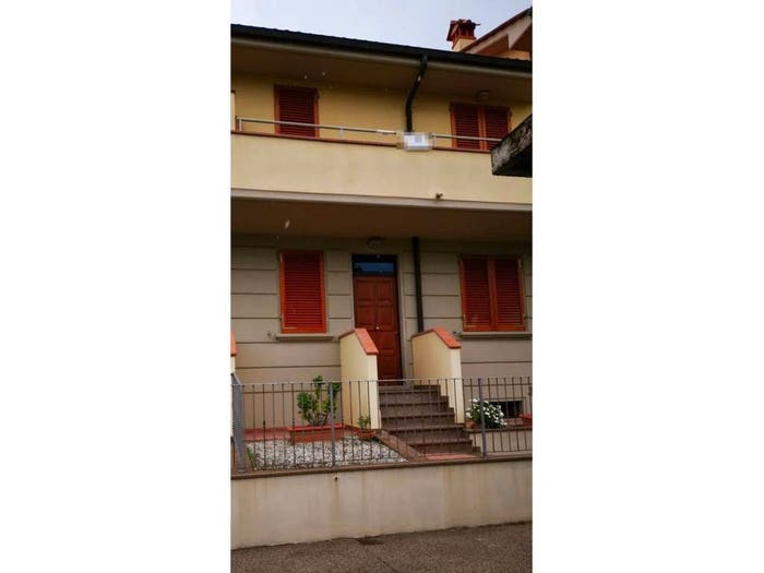 Casa trilocale in vendita in Quartiere Piscina, Città, Montevarchi
