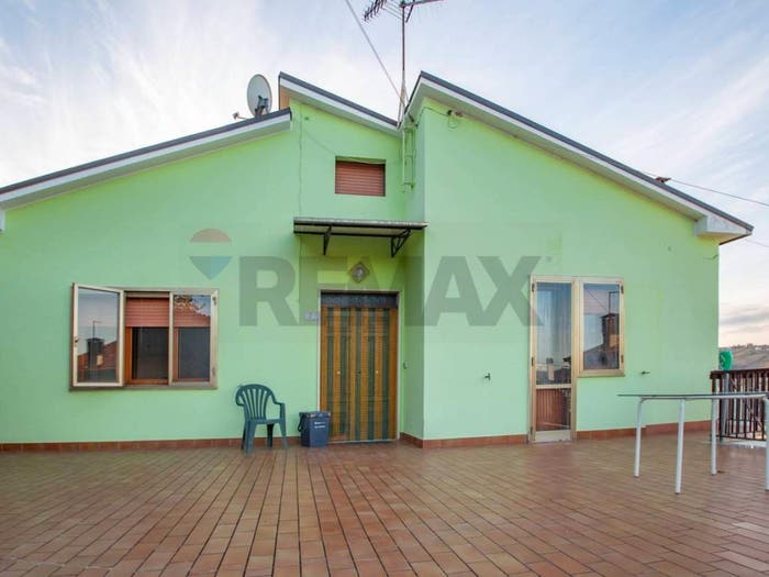 Casa quadrilocale in vendita in Cda Santa Liberata, Villamagna