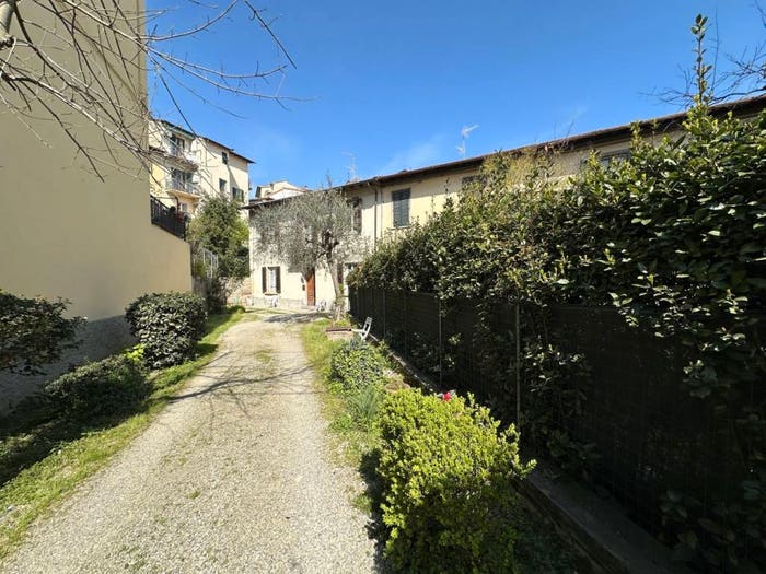 Casa con 6 locali in vendita in Via Luigi Gori, Centro, Pontassieve