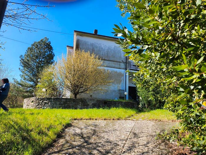 Casa con 6 locali in vendita in Pellegrino Parmense