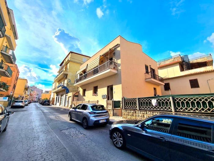Appartamento quadrilocale in vendita in Via Lombardia, Centro, Nettuno