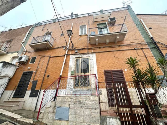 Casa bilocale in vendita in Via Giovanni Boccaccio, Centro, Canosa di Puglia