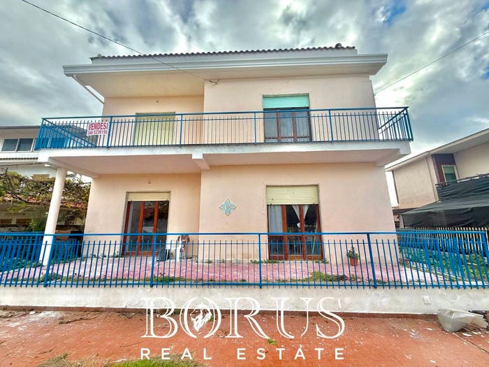 Casa con 6 locali in vendita in Viale Alessandro Magnasco, Baia Verde, Castel Volturno