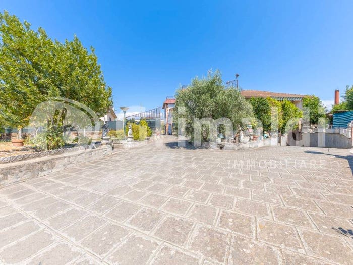 Casa con 6 locali in vendita in Via del Sassone, Cava dei Selci, Marino