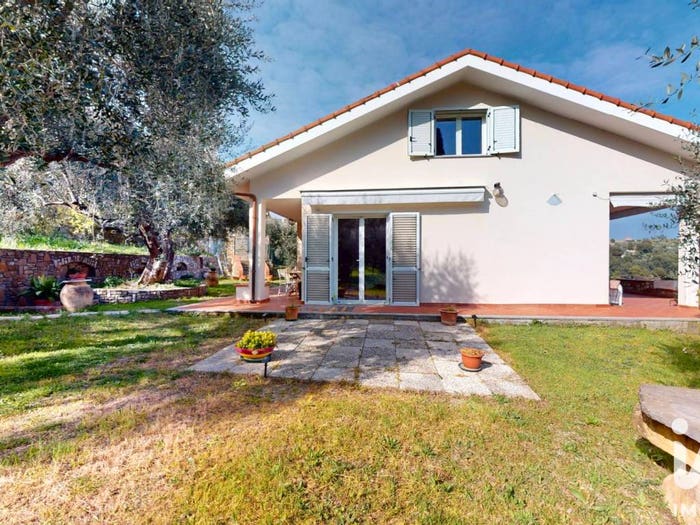Casa con 6 locali in vendita in Traversa Via Roggero Vittorio, Diano Marina