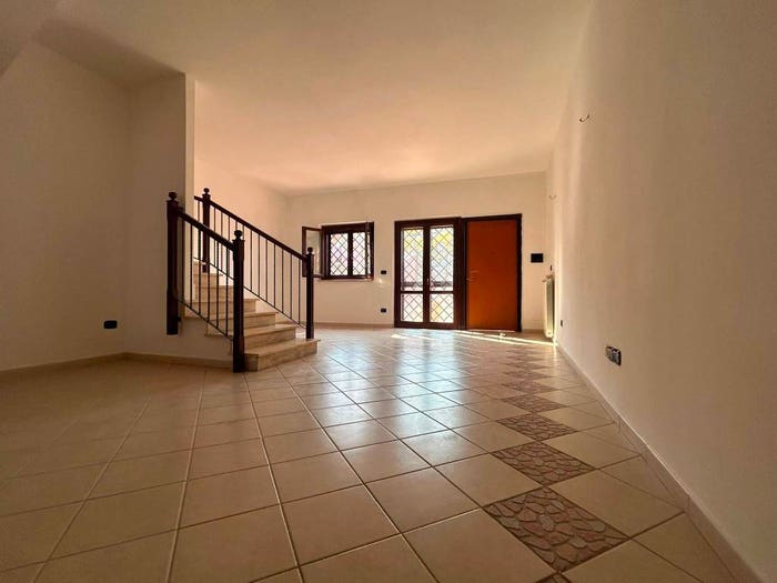 Casa quadrilocale in vendita in Via Michelangelo Buonarroti, Pichini, Guidonia Montecelio