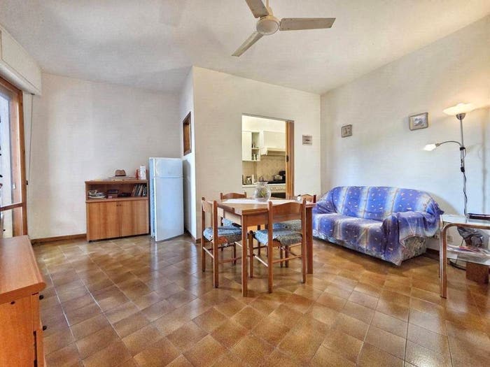 Appartamento trilocale in vendita in Ronchi Poveromo, Massa