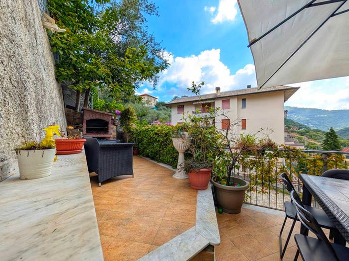 Appartamento trilocale in vendita in Via Giovanni Trossarelli, Struppa, Genova