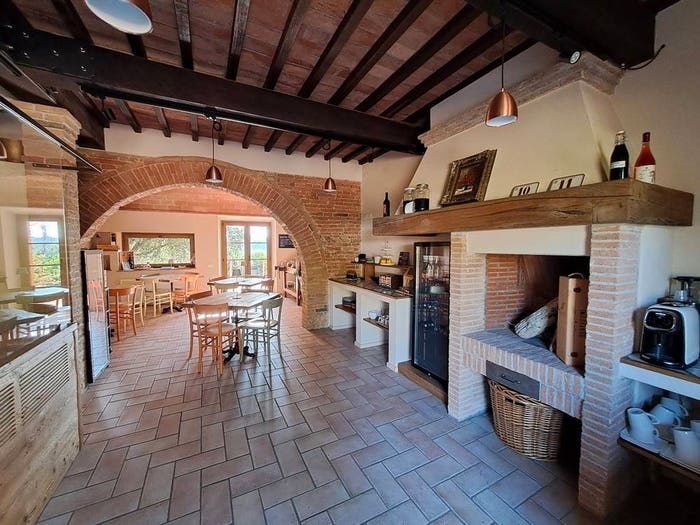 Casa con 6 locali in vendita in Via Privata Vallicella, Collesalvetti