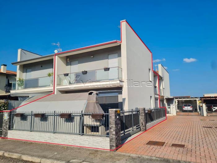 Casa con 6 locali in vendita in Via Marinetti, Centro, Noventa Vicentina