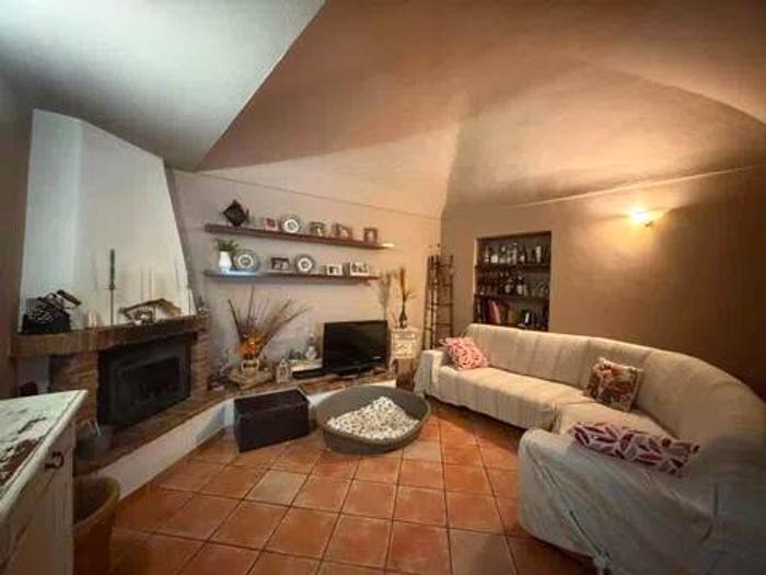 Appartamento quadrilocale in vendita in Via P G Maineri, Centro, Toirano