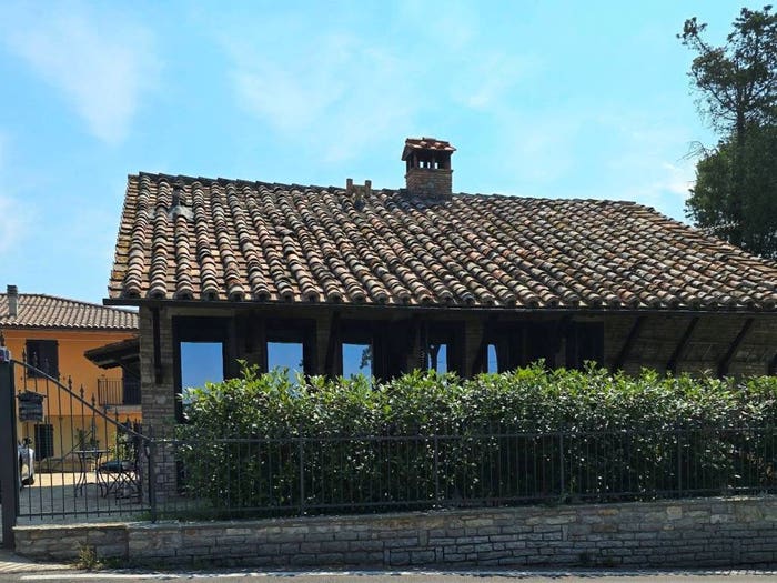 Casa quadrilocale in vendita in Via Novembre, Castel Rigone, Passignano sul Trasimeno