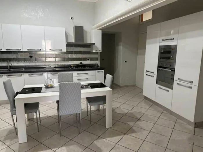 Casa con 6 locali in vendita in Piazza Bellini, Lentini