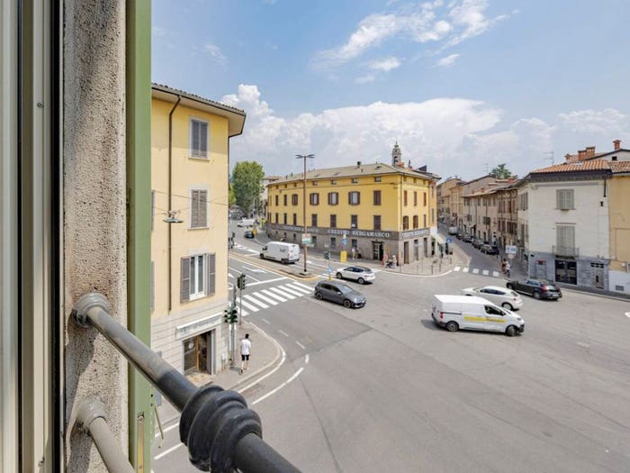 Appartamento con 6 locali in vendita in Via Cesare Battisti, Corridoni, Bergamo