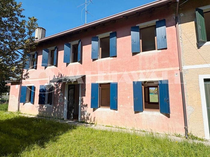 Casa quadrilocale in vendita in Via Giannino Turchetto, Pradolino, Pasiano di Pordenone