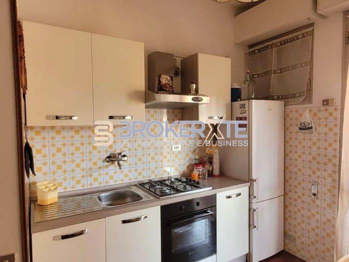 Appartamento quadrilocale in vendita in Via Bassagrande, Marina di Carrara, Carrara
