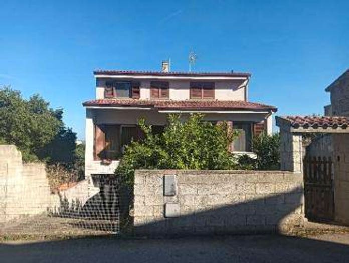 Appartamento quadrilocale in vendita in Via Mannu, Centro, Abbasanta