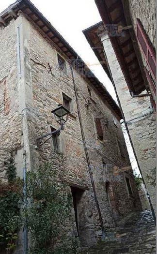 Casa quadrilocale in vendita in Via Delle Confraternite, Centro, Pennabilli